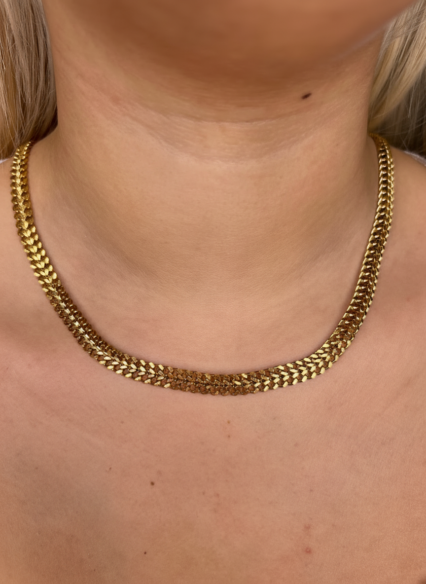 lola ( GOURMETTE DISPONIBLE )