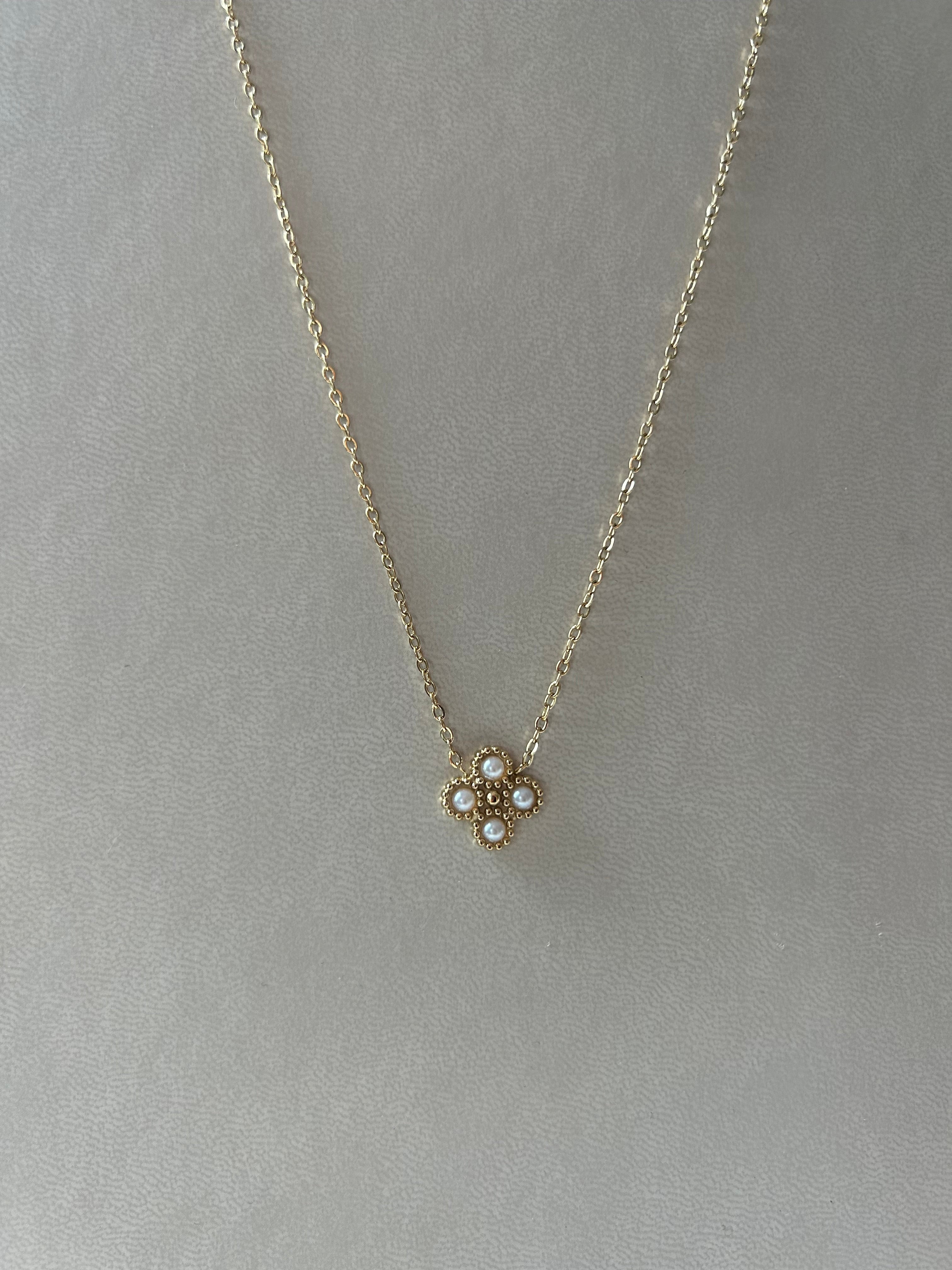 Collier Warda