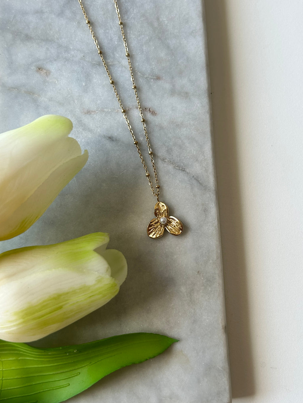 Collier iris