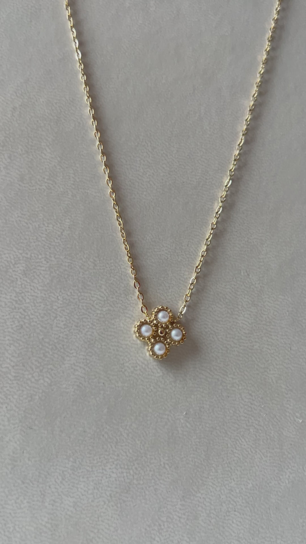 Collier Warda